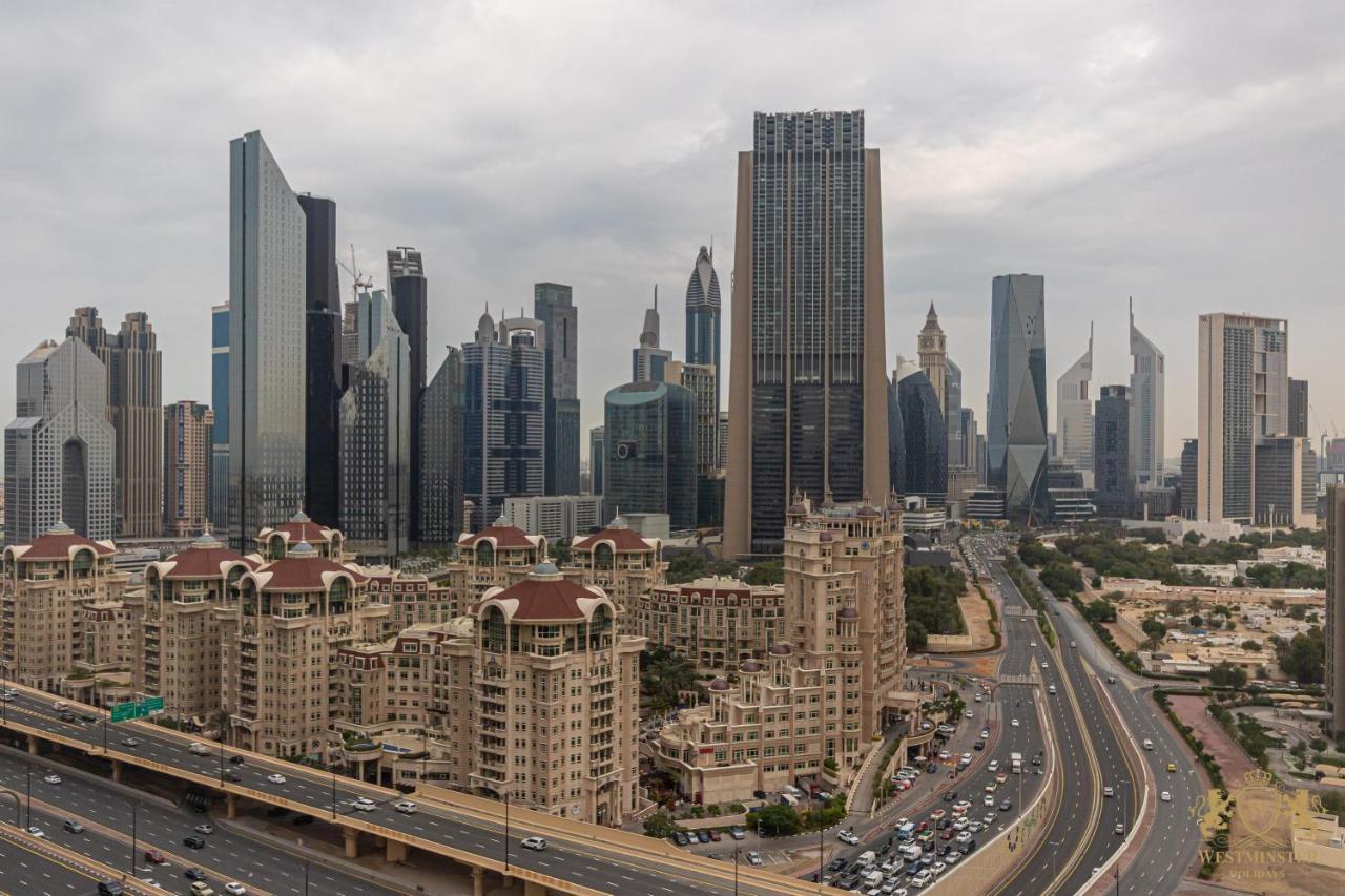 Westminster Dubai Mall Extérieur photo Abu Dhabi skyline